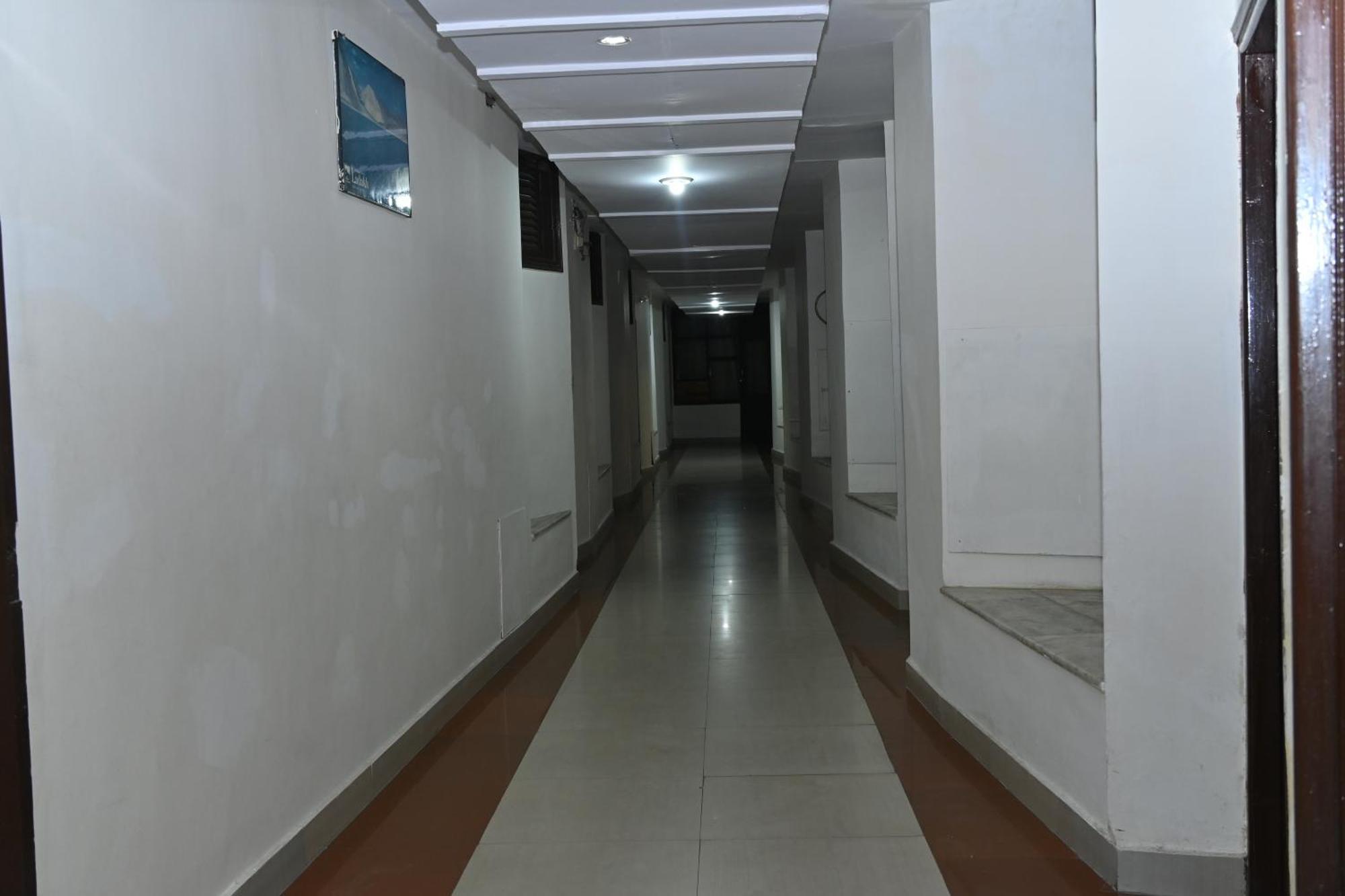 Hotel Sitara International Manali  Exterior photo