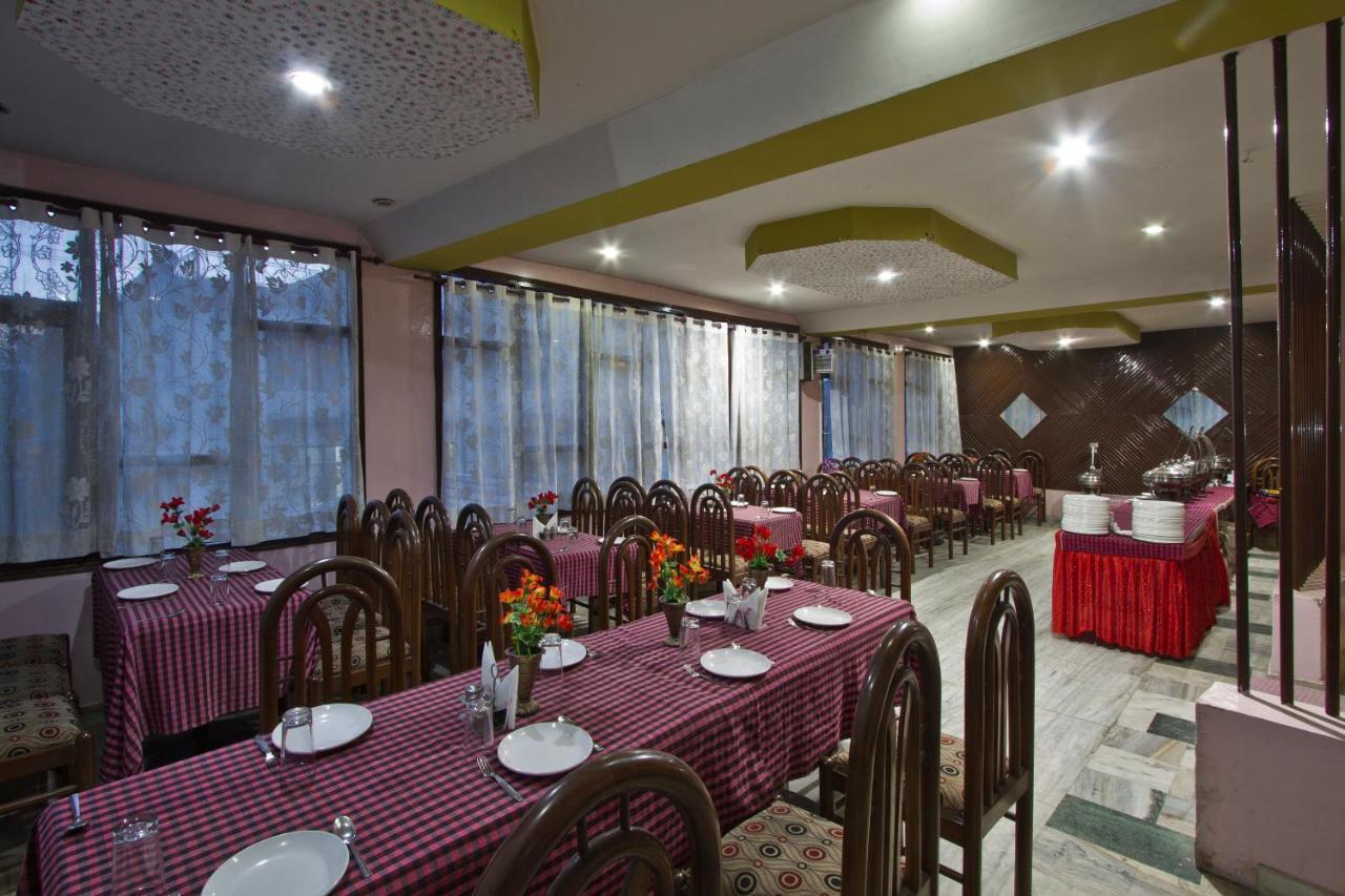 Hotel Sitara International Manali  Exterior photo