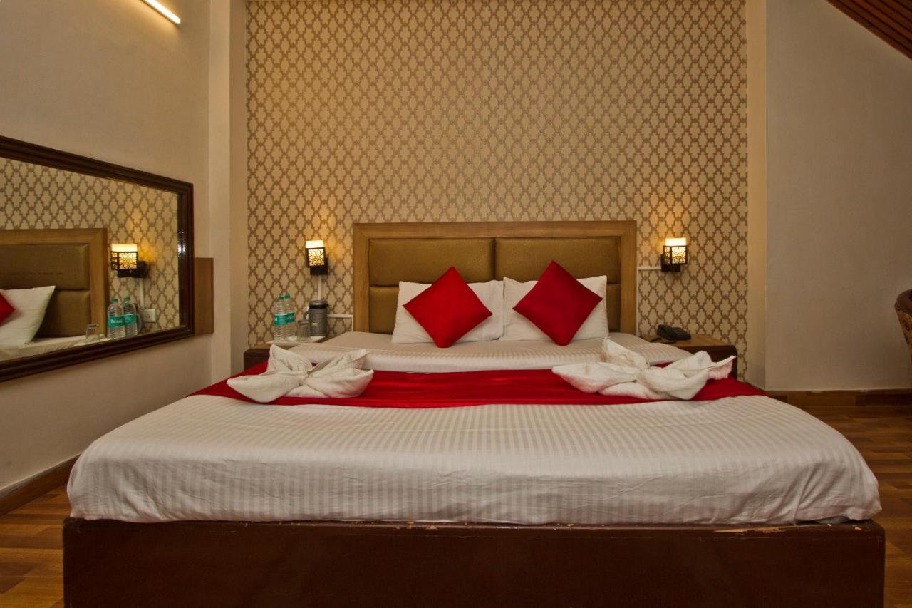 Hotel Sitara International Manali  Exterior photo