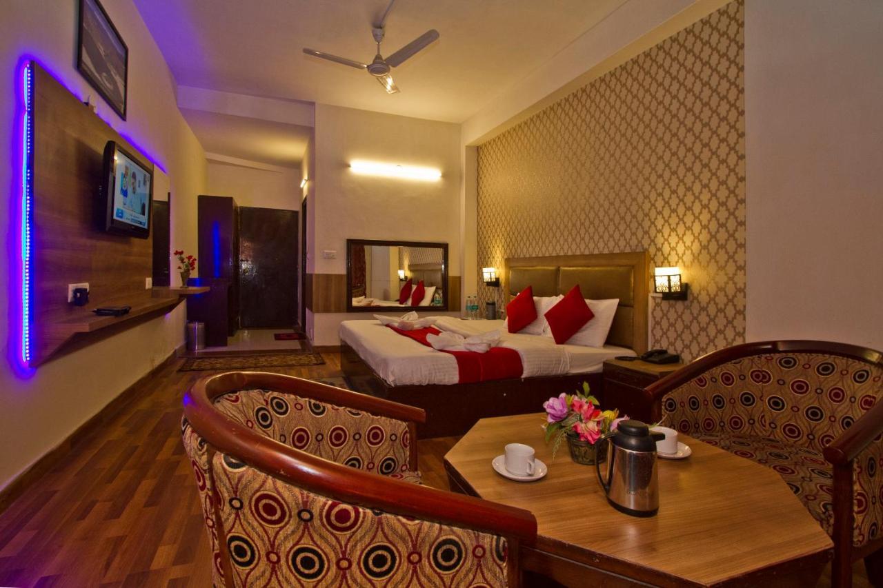 Hotel Sitara International Manali  Exterior photo