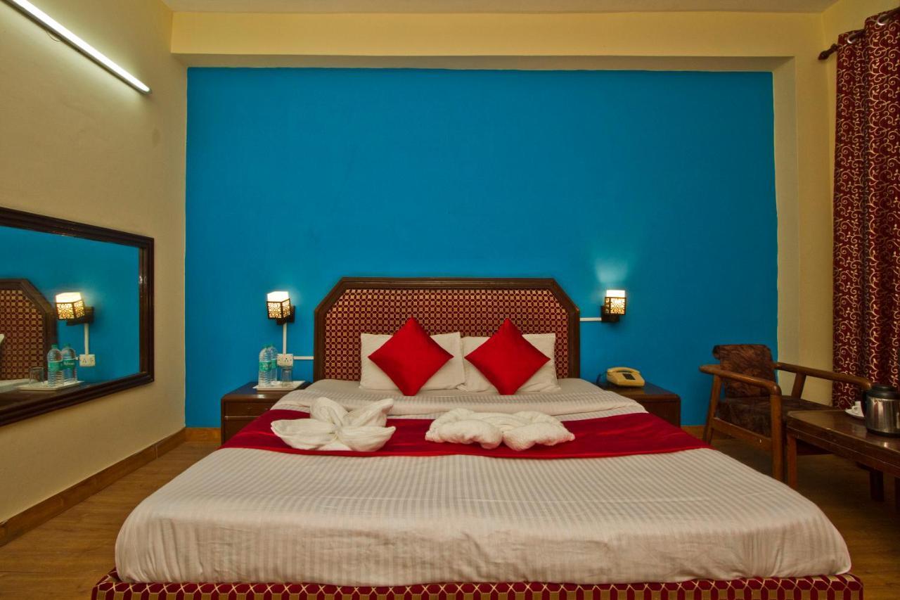 Hotel Sitara International Manali  Exterior photo