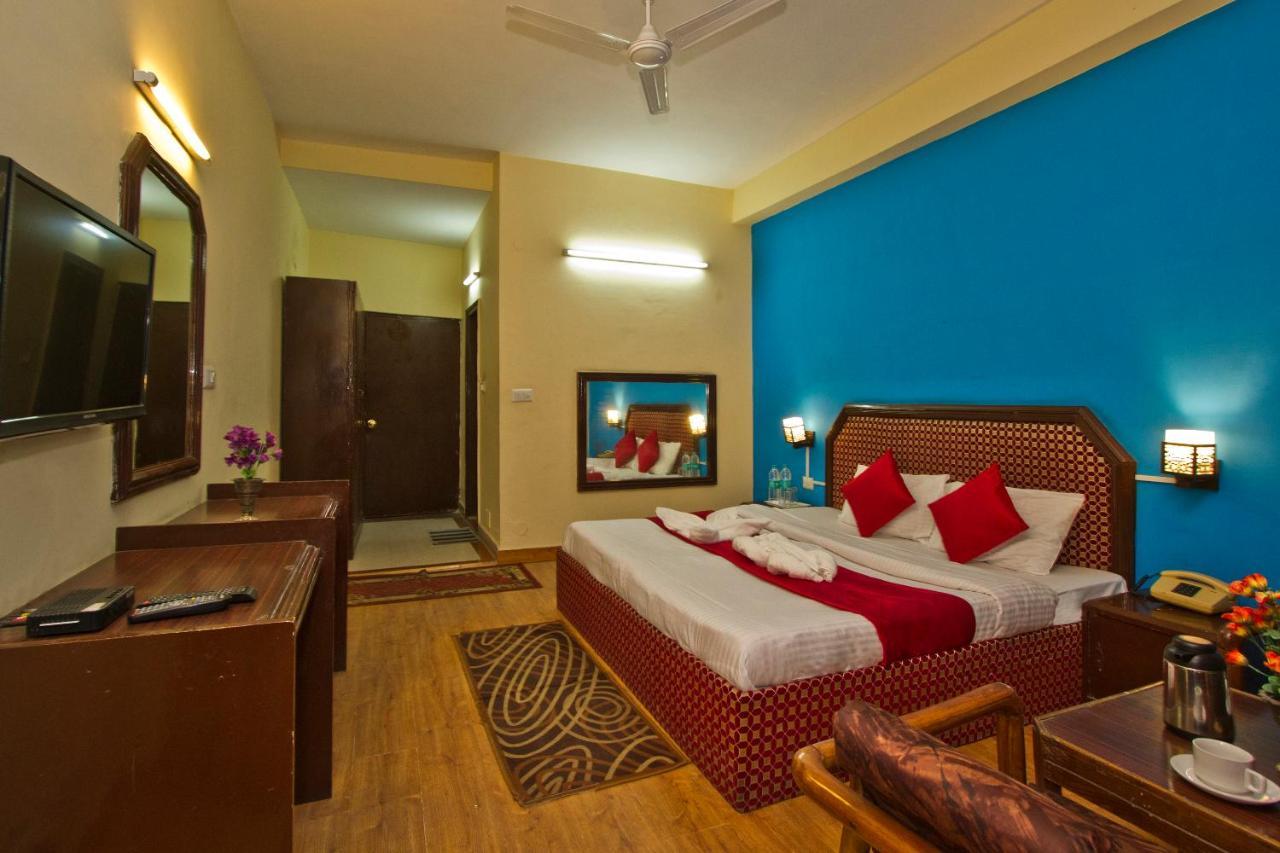 Hotel Sitara International Manali  Exterior photo