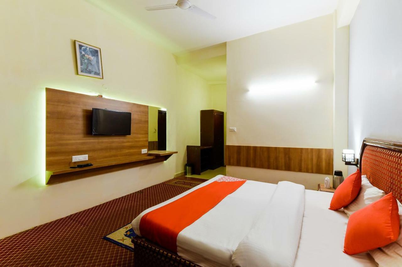 Hotel Sitara International Manali  Exterior photo